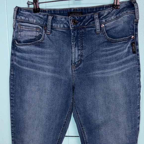 Silver Jeans Co. Classic Blue Denim - Picture 4 of 8